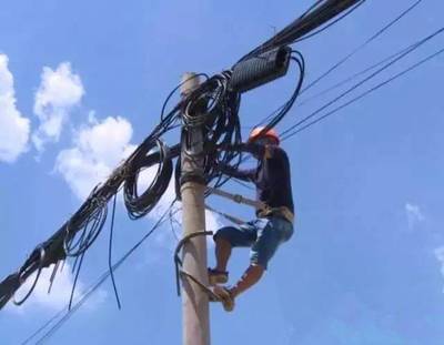 歲月靜好，不過是有人為你負熱前行——湘鄉38℃高溫下的光纜守護者